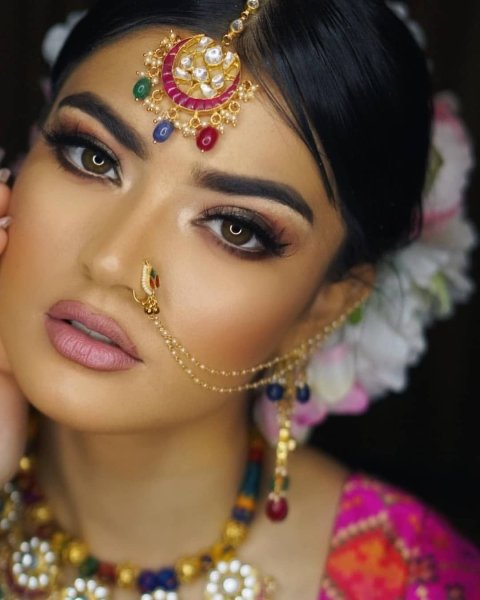 Древний индийский макияж