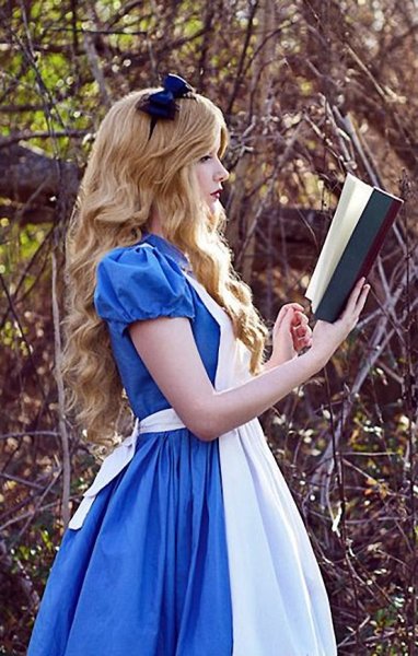 Алиса в стране чудес косплей