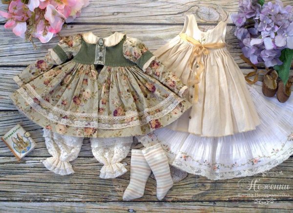 Платье для текстильной куклы