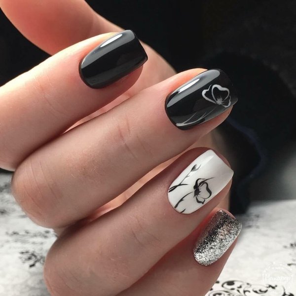 Чёрный с белым маникюр на квадратные ногти