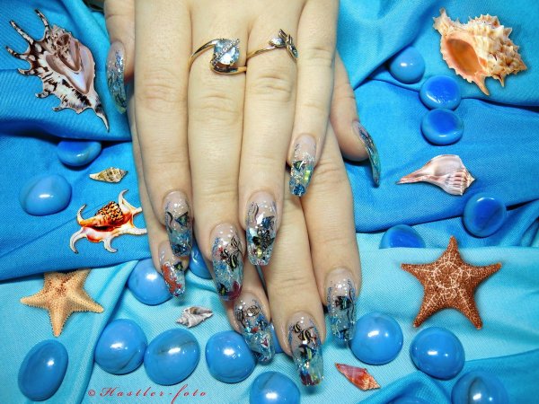 Морской дизайн на нарощенных ногтях