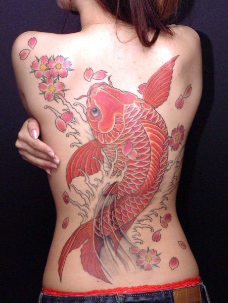 Татуировки для девушек на спине большие в японском стиле
