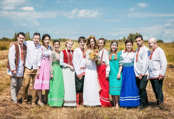 Русско народный стиль на свадьбу гости
