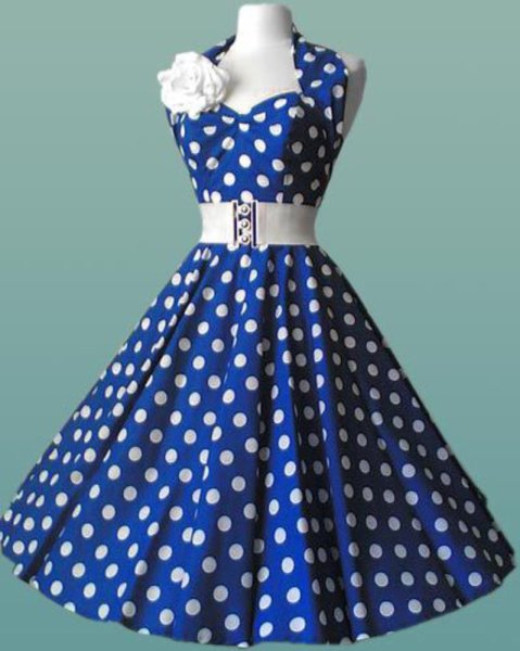 Платье в горошек 60-х годов